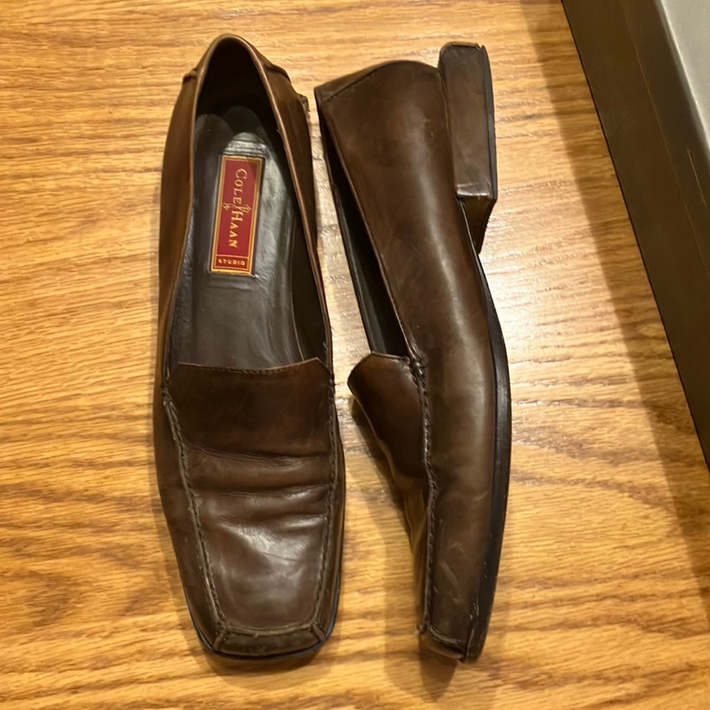 EUC Vtg Sz 11 AA (narrow) Cole Haan leather loafer shoes